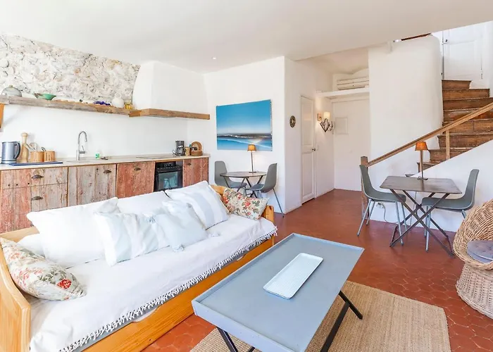 Atypique Dans La Rue Fourmilliere Appartement *