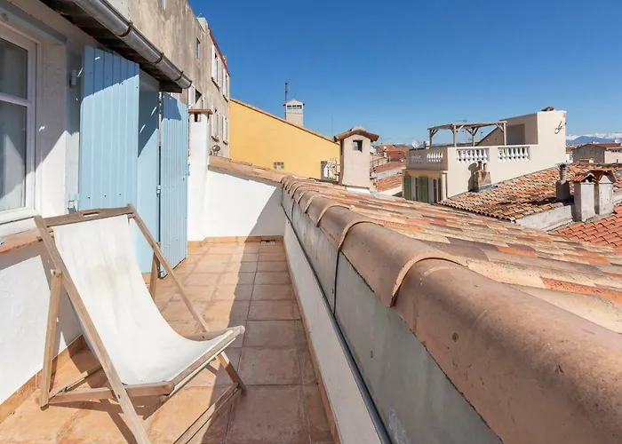 Atypique Dans La Rue Fourmilliere Antibes